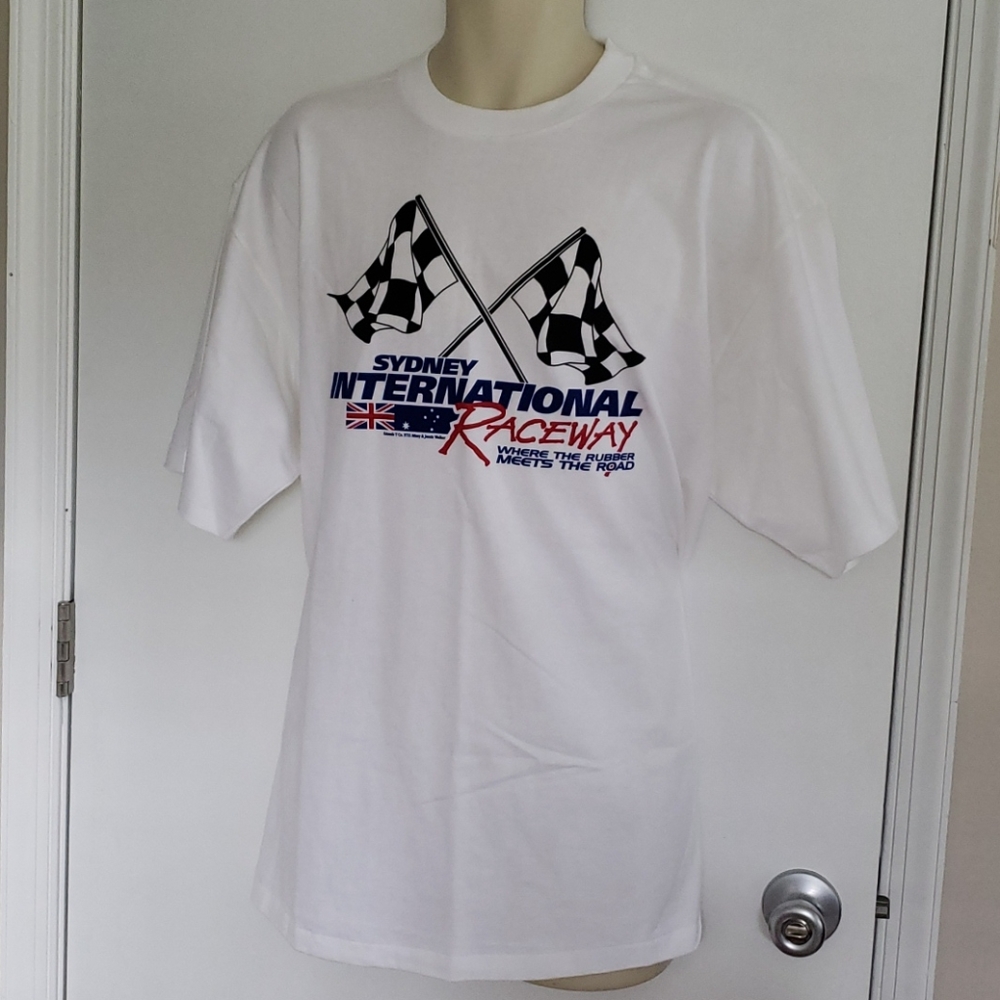 Sydney International Raceway Shirt Size L